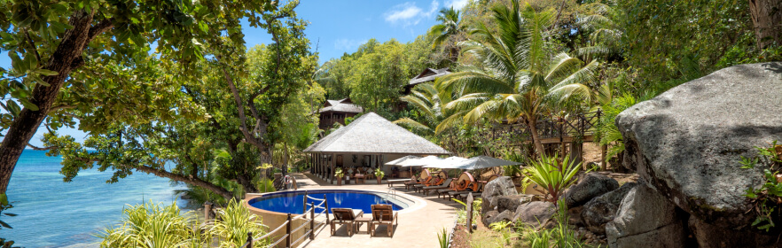 Reception lounge and pool